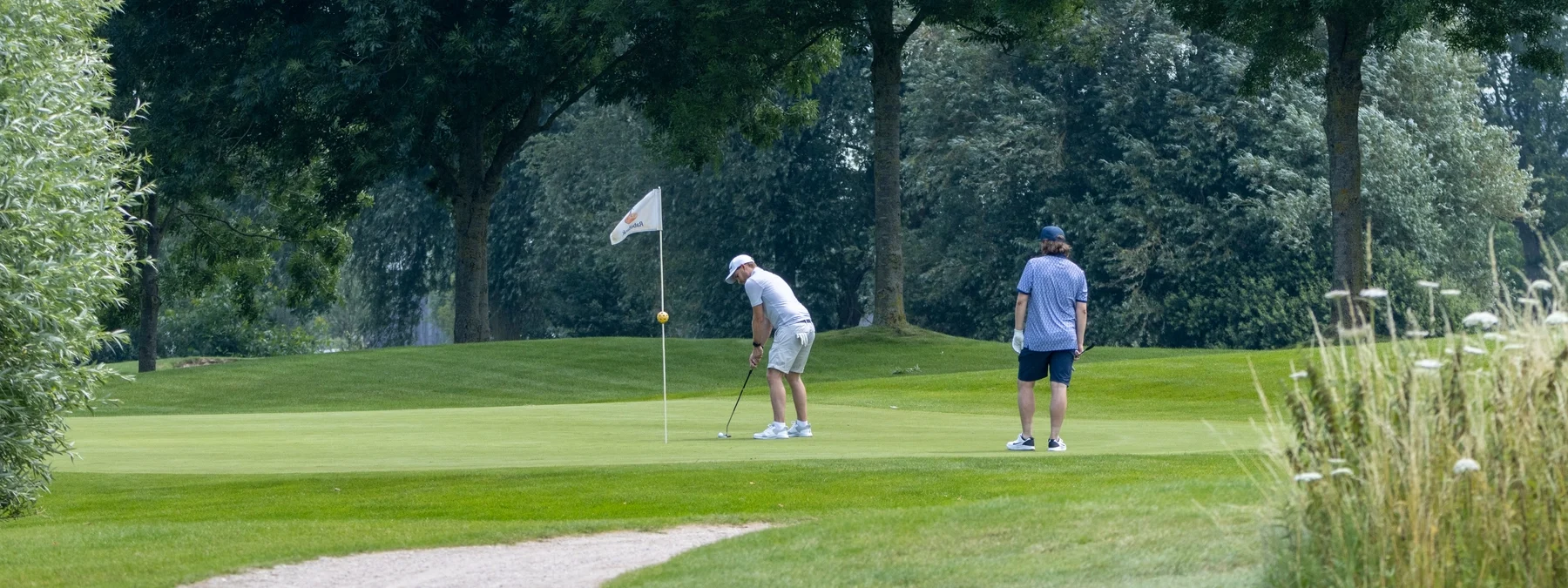18 holes PAR 3 | 4 baan Golfpark Almkreek, ideaal om te beginnen met golf